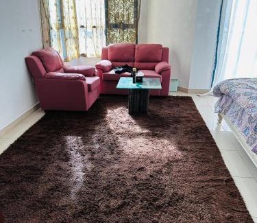 Ajman House | Tranquil Haven:King Bed, Ensuite, Master Bedroom