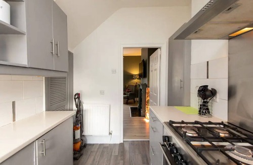 Newcastle-upon-Tyne House | Tranquil Home in Newcastle-gateshead. Ideal for Family or Workers. Close to Town