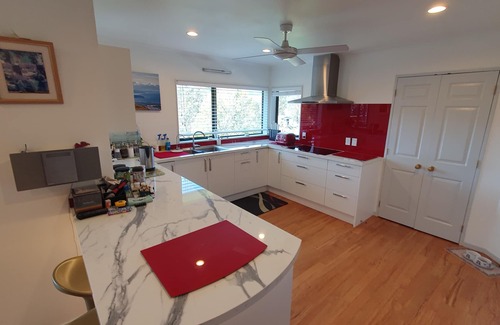 Tikitere House | Tranquil in Rotorua, Lifestyle home,