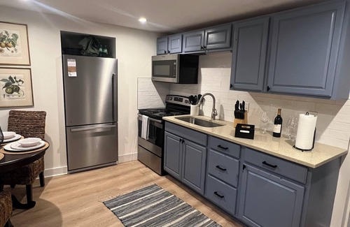 Flat Rock Condo | Tranquil Lakeside Waterfall Retreat-Apple and Leaf Season are Here