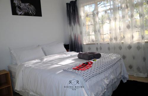 Magaliesberg Ski Chalet | Tranquil Mountain Cottage :Hikes/Boma/Animals/Pool