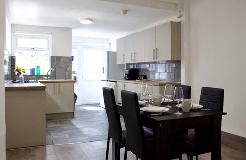 Nottingham House | Tranquil Nottingham Retreat