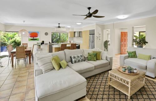 Palm Cove Villa | Tranquil Palm Cove Retreat with Heated Pool, Lush Gardens & Steps to the Beach