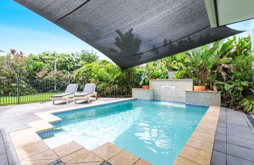 Palm Cove Villa | Tranquil Palm Cove Retreat with Heated Pool, Lush Gardens & Steps to the Beach
