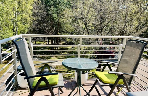 Jelitkowo Apartment | Tranquil Retreat by the Sea: Forest & Park Views in Gdansk Neptun Park