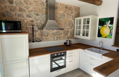 Tribalj Condo | Tranquil retreat close to the Mediterranean