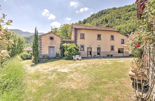 San Godenzo House | Tranquil Retreat in Serignana