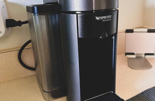 Plant City House | Tranquil Retreat in historic district. Your Home Away from Home.