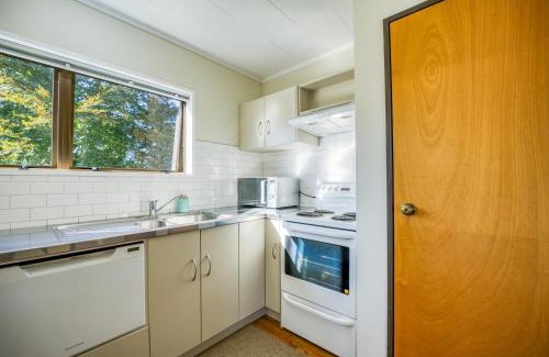 Richmond Heights House | Tranquil Retreat