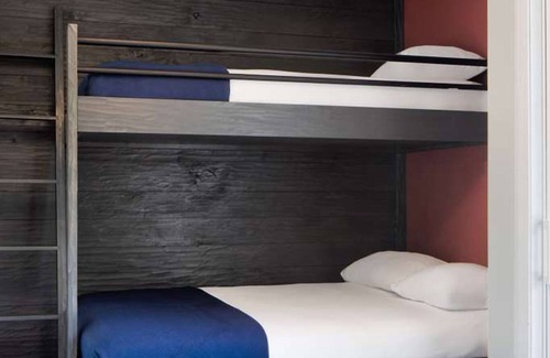 Live Oak Hotel | Tranquil Retreat: Poolside Bliss, Trail Access in Scenic Santa Cruz Surrounding