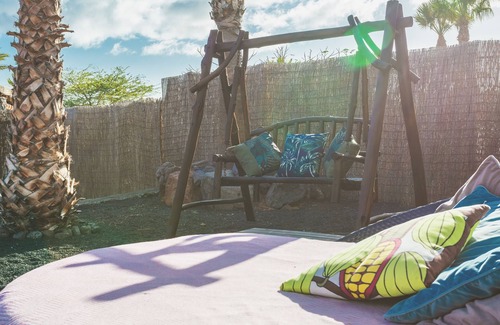 Tabayesco Cottage | Tranquil Studio: Eco Casita, Very Near Sandy Beach, Pool, Play Park, WIFI