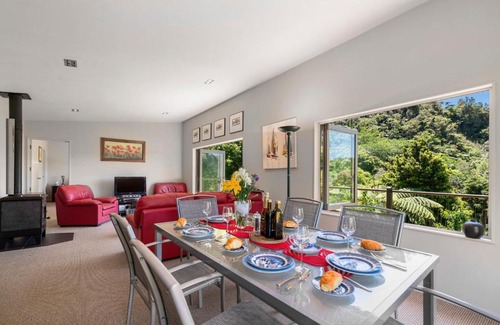Lake Tarawera House | Tranquility at Tarawera - Lake Tarawera Holiday Home