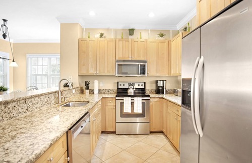 Marathon Hotel | Tranquility Bay Beachfront Hotel and Resort