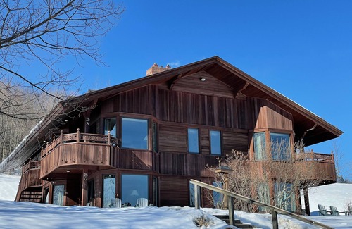 Moscow Ski Chalet | Trapp Family Lodge Guest House