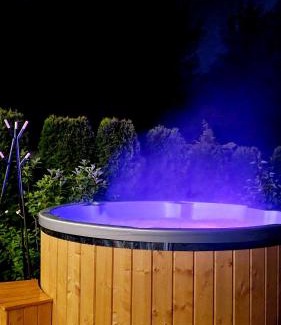 Januszkowo House | Trasą S7 w 2h z Warszawy i Gdanska, Jadamowo holidaymazury, jacuzzi, jezioro