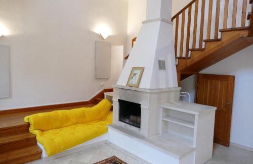 Hietzing Apartment | Traumhafte Maisonnette mit Kamin