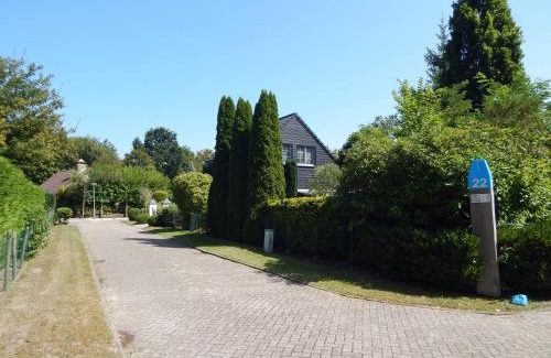 Bruinisse House | Traumhaftes-freistehendes-Ferienhaus-an-der-See-Strand-Yachthafen-W-Lan
