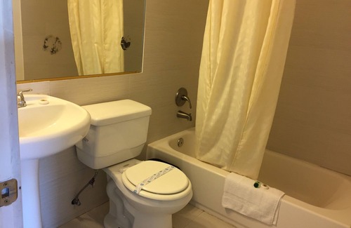 North Hills East Hotel | Travel Inn