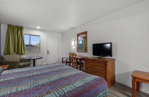 Alhambra Hotel | Travel Inn