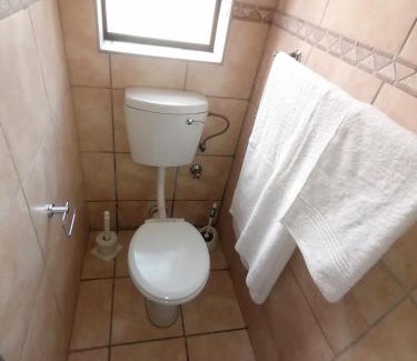 L'Agulhas House | Travellers Treat Agulhas 8 sleeper