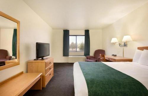 Alpine Hotel | Travelodge by Wyndham Alpine