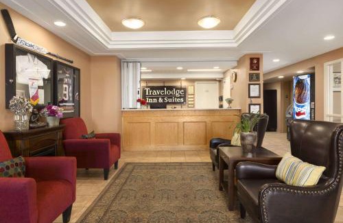 Spruce Grove Hotel | Travelodge by Wyndham Spruce Grove