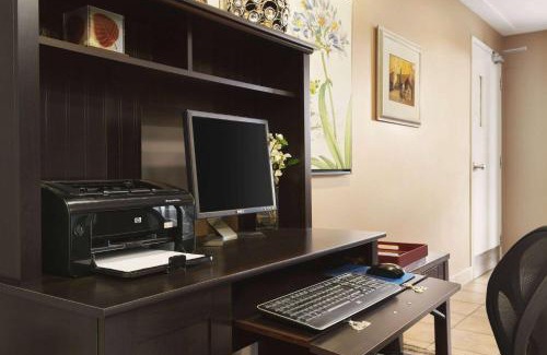 Spruce Grove Hotel | Travelodge by Wyndham Spruce Grove