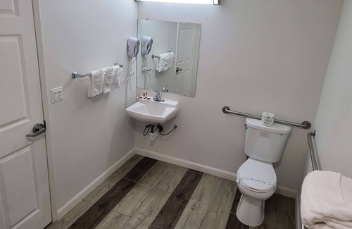 Clear Lake Hotel | Travelodge by Wyndham Clearlake