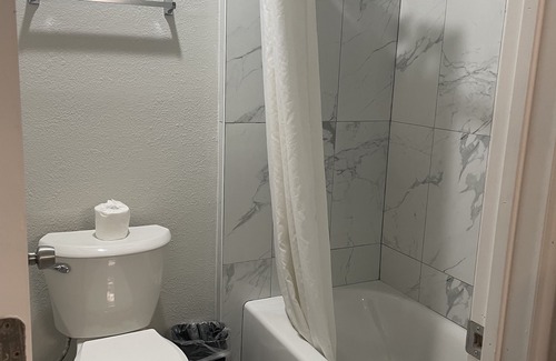 Bonita Hotel | Travelodge by Wyndham Fairplex Pomona