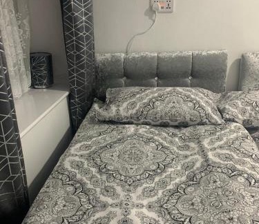 Burnley Apartment | Travis House Three Luxury Modern Living free WiFi