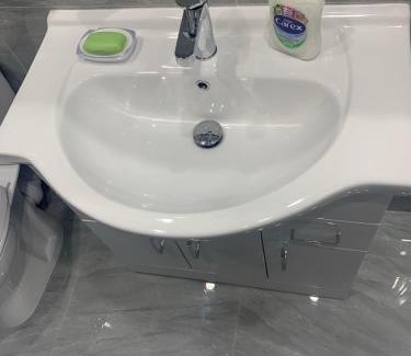Burnley Apartment | Travis House Three Luxury Modern Living free WiFi