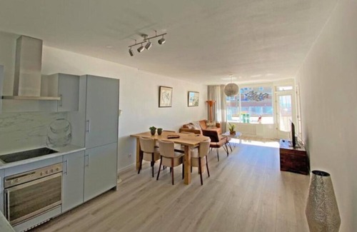 Lelystad House | | Travl.is Expats | NL # Lelystad Lake Joy