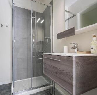 Castel San Pietro Terme Apartment | TRE Monolocali per 9 persone ABETE 3persone, NOCE 4persone, ROVERE 2persone