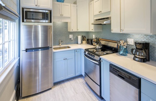 Historic Downtown Savannah Apartment | Tree Top at Forsyth-Light and Airy w/King Bed and Magical Courtyard