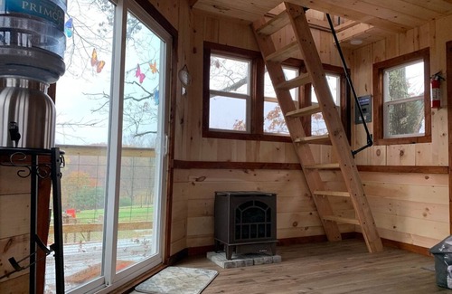 Willington Cabin | Treehouse - Countryside - Farm Animals - Fire Pit