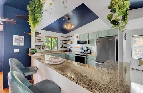 Rio Del Sol House | Treehouse Vibe Special Studio! 30 Night Min.