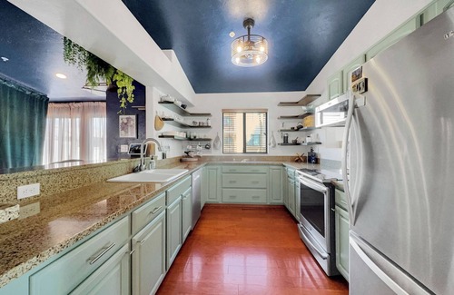 Rio Del Sol House | Treehouse Vibe Special Studio! 30 Night Min.