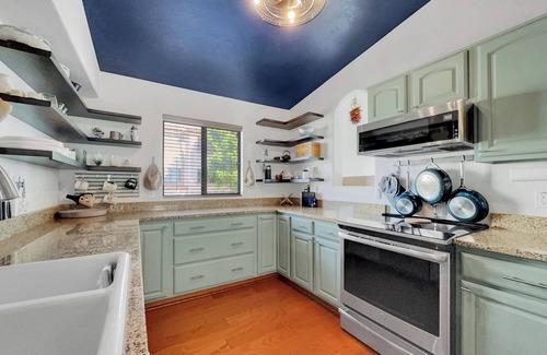 Rio Del Sol House | Treehouse Vibe Special Studio! 30 Night Min.