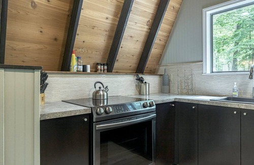 Innsbrook Ski Chalet | Treetop Getaway by Sarah Bernard Chalets, a Modern, Romantic Retreat for Special Occasions