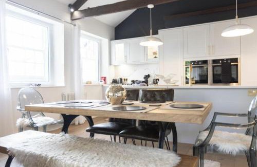 South Charlton House | Treetops, Alnwick