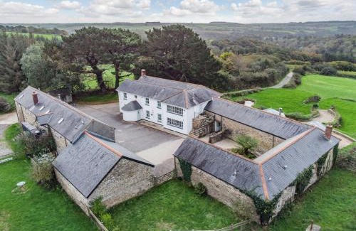 Truro House | Tregoninny Vineyard and Woodland Farmhouse