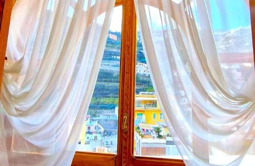 Minori House | Trekking Lovers Vacation Home with Town View