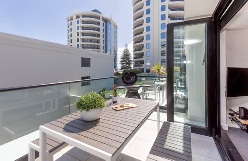 Mount Maunganui Apartment | Trendy and Modern Luxury Mount Maunganui Apartment