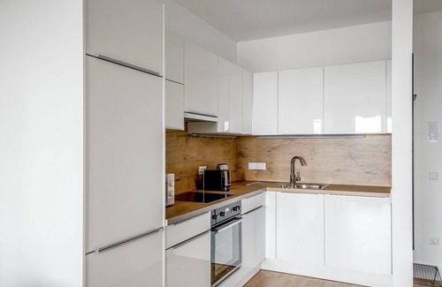 Erdberg Apartment | Trendy Landstraße 1BR w/Gym & Pool, nr Restaurants, by Blueground