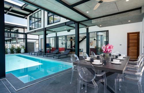 Ban Saiyuan Villa | Trendy Loft-style 4BR Pool Villa Sunset Garden 7