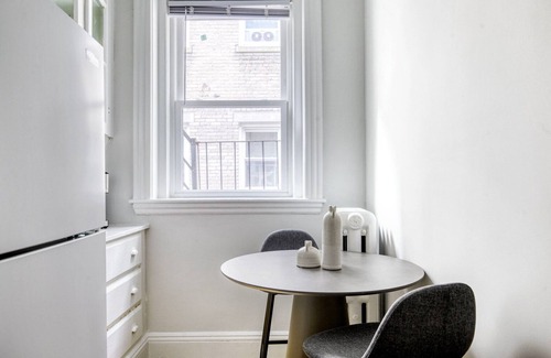 Medical Center Area Apartment | Trendy Longwood Studio w/Shared W/D, near Bars & Dining, by Blueground