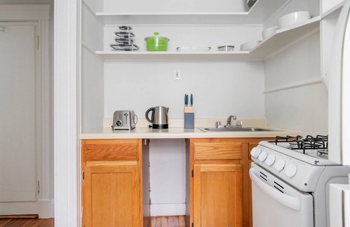 Medical Center Area Apartment | Trendy Longwood Studio w/Shared W/D, near Bars & Dining, by Blueground