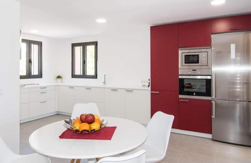 Algaida Villa | Trendy new build villa with a view of the mountain