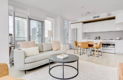 South Beach Apartment | Trendy Rincon Hill 2BR w/Gym & Roof Terrace near tech HQs, by Blueground