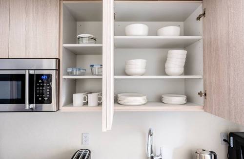 South Loop Apartment | Trendy South Loop 1BR w/Pool, Gym & Spa, nr Grant Park, by Blueground
